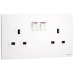 SWITCHES AND SOCKETS- LEGRAND 13A 2G SP SWITCHED SOCKET