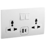 SWITCHES AND SOCKETS- LEGRAND 2G MULTISTANDARD SWITCHED SOCKET + USB A & C