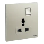 SWITCHES AND SOCKETS- LEGRAND 1G MULTISTANDARD SWITCHED SOCKET - Image 2