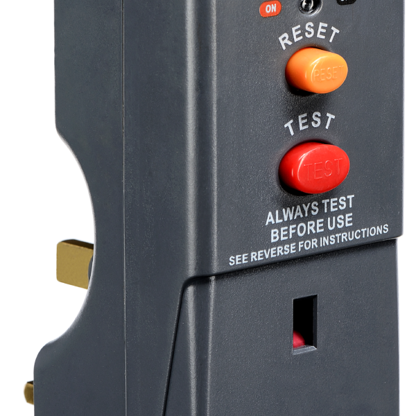 MASTER PLUG ARCDKG-ME-Safety RCD Plug-In Single Socket Adaptor